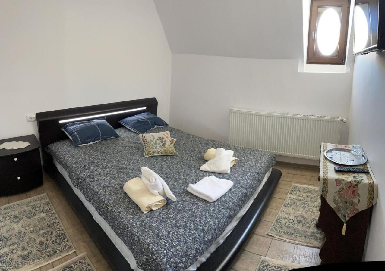 Casa Continentelor Hotel Câmpulung Bagian luar foto