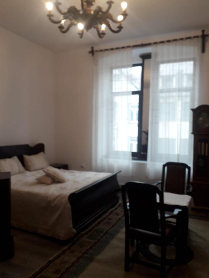 Casa Continentelor Hotel Câmpulung Bagian luar foto