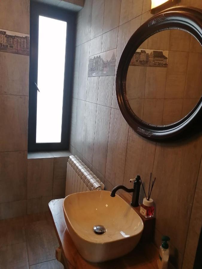 Casa Continentelor Hotel Câmpulung Bagian luar foto
